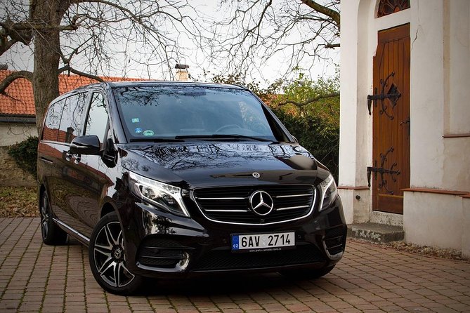 1-way Prague to Vilshofen private transfer - up to 7 passengers - The Ride: What You’ll Feel in the First 20 Minutes