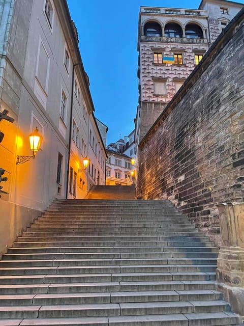 1000 years of history! Evening walking foodie tour - Drinks, Food Choices, and the Guide’s Role in Getting It Right