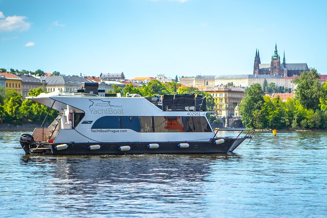 3-hours Prague Private Boat Cruise Beer or Prosecco Unlimited - Why a 3-hour private Prague beer cruise works so well