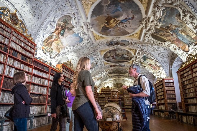 Beer & Baroque: A Highbrow Brew Tour - Beer and baroque in one walk around Prague