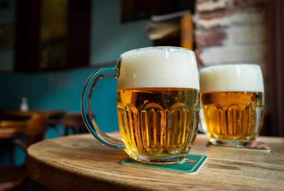 Beer Tour - Where You Meet and How the Tour Finds Its Way Toward Malá Strana