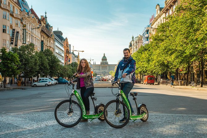 Best Prague Viewpoints: Guided E-Scooter Tour - Where you meet and how the tour starts (Ovocný trh 15 vs. Florenc)
