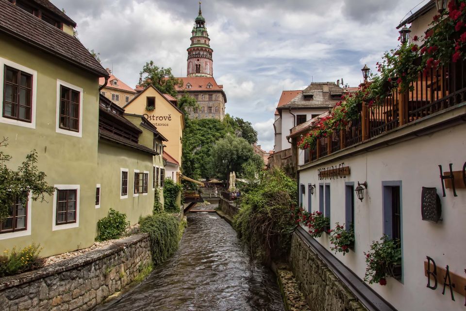 Cesky Krumlov Private Day Trip from Prague - Why Cesky Krumlov works so well as a day trip from Prague