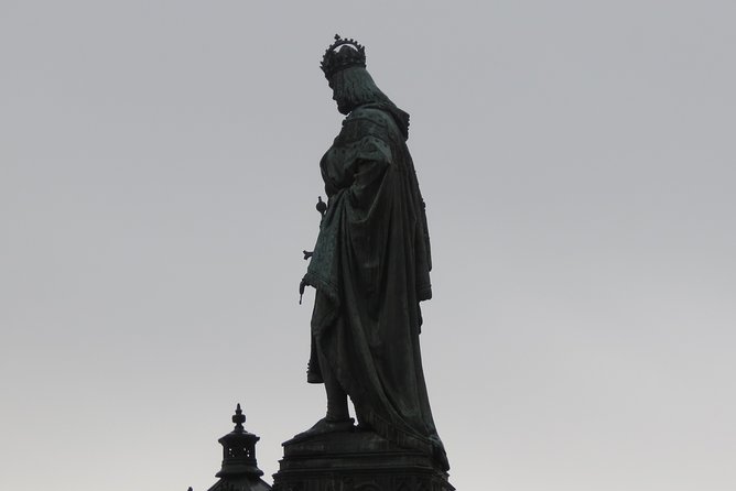 Charles Bridge and Prague Castle Walking Tour - Mala Strana’s quick reset: charm plus an easy change of mood