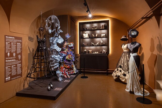 Choco Art Museum Admission Ticket - Inside the Main Stop: Statues, Jewels, Pairings, and Mini Shows