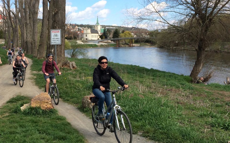 Countryside Bike Tour From Prague To Karlstejn Castle - Train Back to Prague: Why That Choice Is Smart