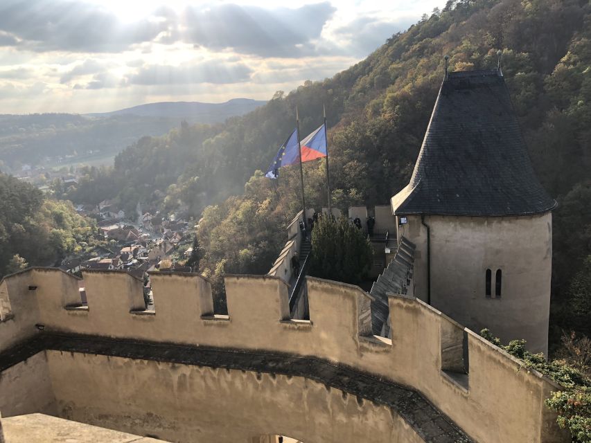 Coutryside bike tour to Karlstejn Castle. - Riverside cycling on the Vltava and Berounka: the part you remember