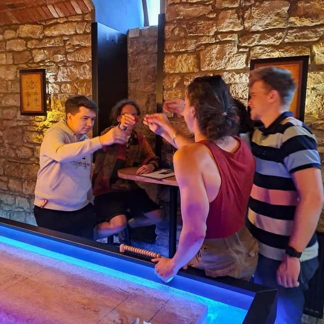 Crew Bar Prague: Open bar, ping pong or shuffleboard game - The open bar works during your game hour