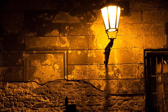 Dark Shadows of the Old Town: A Self-Guided Audio Tour of Prague - How the VoiceMap audio tour really works (and why it matters)