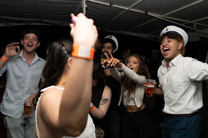 Drunken Monkey Prague Boat Party w/ 2hr Open Bar, DJ & Club Entry - What Timing Feels Like For A 6-Hour Evening