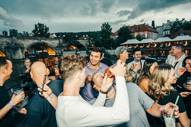 Drunken Monkey Prague Boat Party w/ 2hr Open Bar, DJ & Club Entry - The Boat Portion: DJ Energy And A Proper Night Start