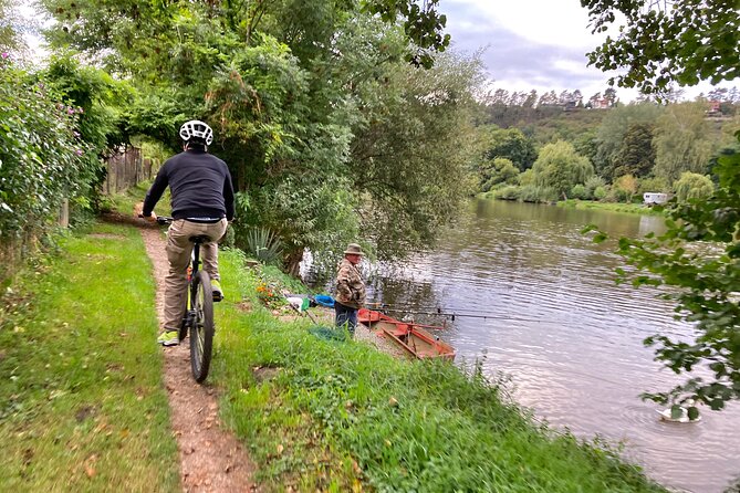 E-Bike Full-Day Trip From Prague: The Mighty Karlstejn Castle - Lunch and beer: when the guided option is worth the extra value