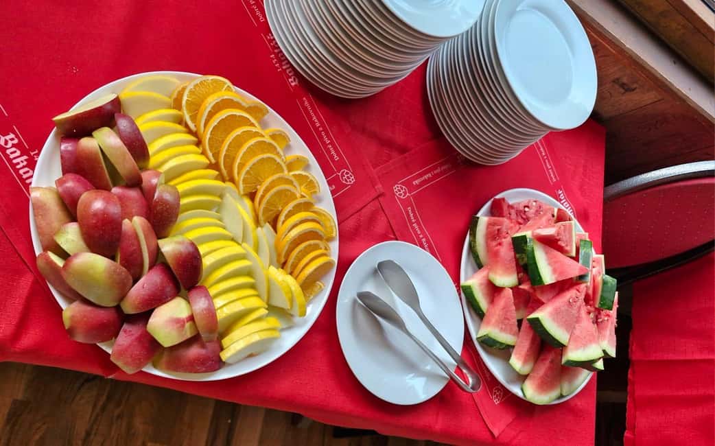 Evening cruise through Prague with 3-course served menu - Who This Cruise Fits Best (and Who Should Skip It)