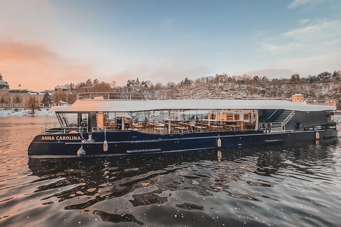 Evening Eco Cruise With a Glass of Prosecco in Bohemia - Small Group Feel on a Big Boat: What the Max Capacity Means
