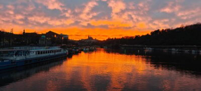 Exclusive Christmas cruise with Christmas Eve buffet - Charles Bridge arches to the Old Town weir: what you’ll actually see