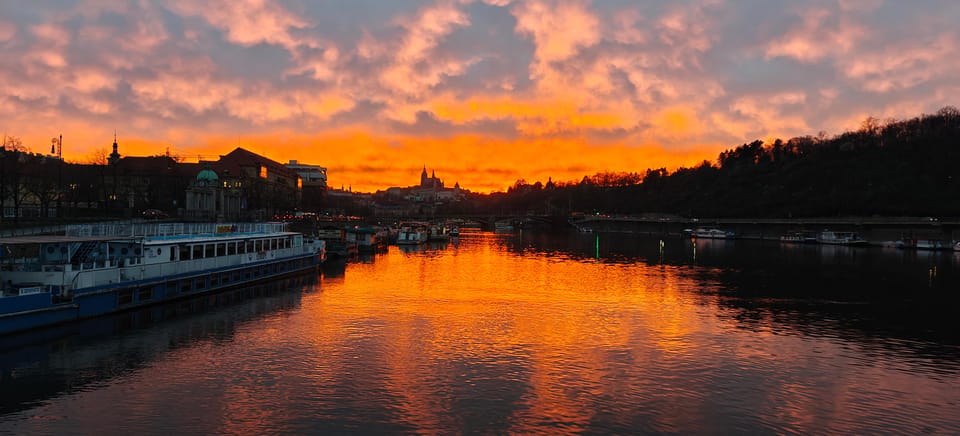 Exclusive Christmas cruise with Christmas Eve buffet - Charles Bridge arches to the Old Town weir: what you’ll actually see