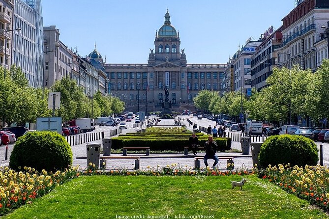 Explore the Historic Prague Castle: Private Half-Day Walking Tour - Starting at the Masaryk Statue and Getting Your Bearings