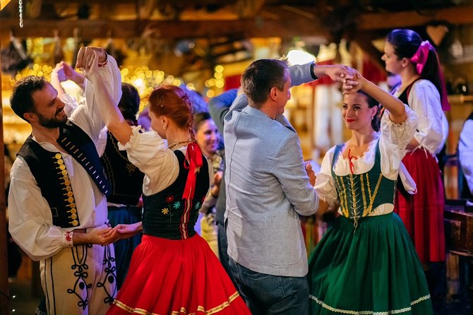 Folklore Dinner with Unlimited Drinks 4course Menu - Key highlights at a glance