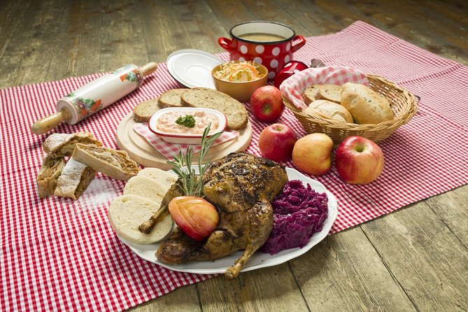 Folklore Dinner with Unlimited Drinks 4course Menu - A Czech Folklore Show Plus a Dinner That Doesn’t Nickel-and-Dime