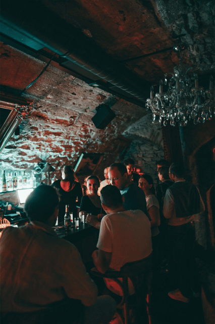 Friday Night Live Music in Old Town at Le Valmont - The crowd reality: how to handle rowdy nights