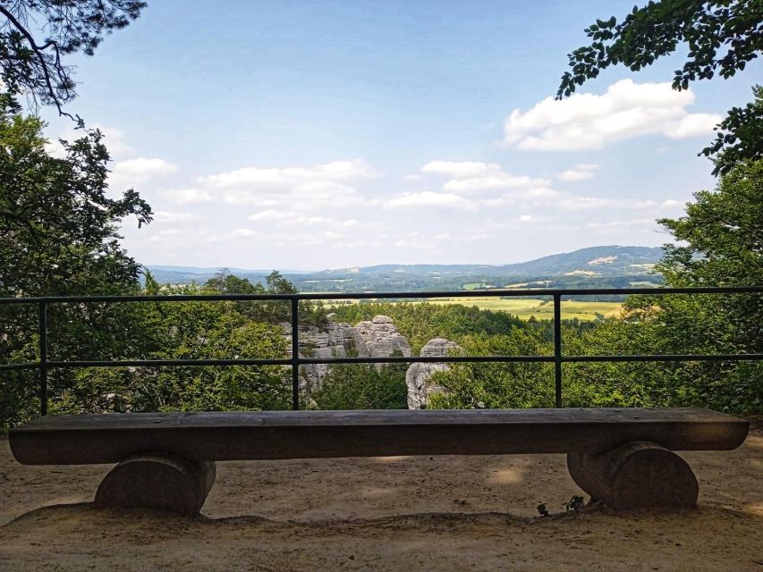 From Prague: Full-Day Bohemian Paradise Guided Hiking Trip - Where you meet the guide at Prague’s station (and how to not miss the start)