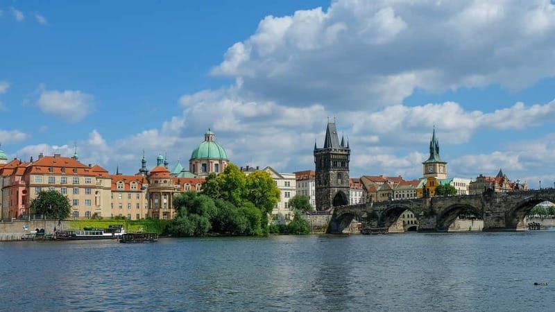 From Vienna: Full-Day Trip to Prague - The 13-Hour Vienna to Prague Schedule (and why it feels long)