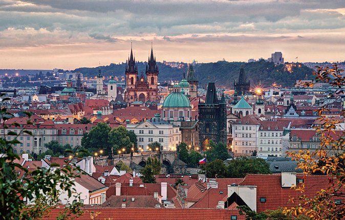 Full-Day Prague in a Nutshell Walking Tour with delicious Lunch-Cruise - Key highlights you’ll feel right away