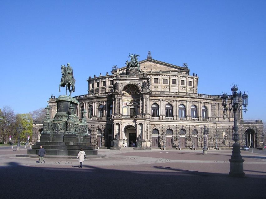 Full day Tour to Dresden with Zwinger visit from Prague - Small details that make the difference: shoes, no pets, and group size