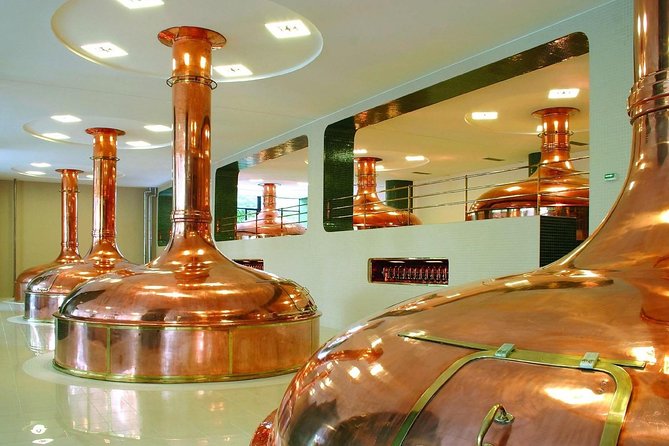 Glass and Brewery Day Trip from Prague - Ručkl Glassworks in Nizbor: Watching Glassblowers and Shopping Smart