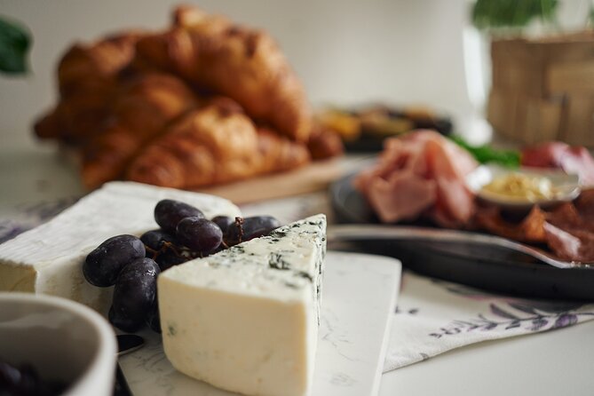 Gourmet Brunch with Chef: Unlimited Drinks & Stunning River Views - Price and What You’re Really Paying For