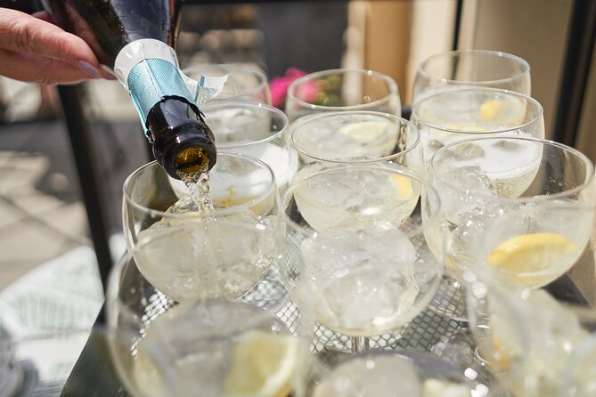 Gourmet Brunch with Chef: Unlimited Drinks & Stunning River Views - Who This Brunch Experience Fits Best