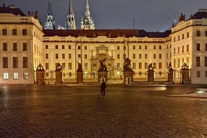 Guided Old Town & Jewish quarter Walking Tour Prague (Tip-based) - Charles Bridge: 30 statues and the best photo vantage