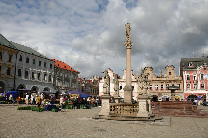 Half-Day Trip to Kutna Hora+Bone Church and Free Time from Prague - Minivan logistics from central Prague: comfortable, but plan for a tight day