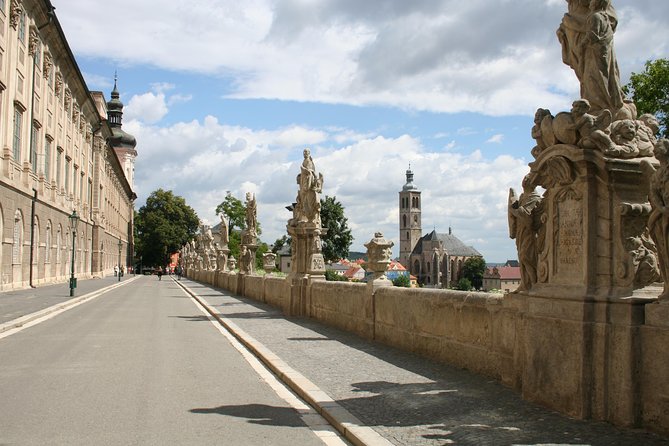 Half-Day Trip to Kutna Hora+Bone Church and Free Time from Prague - Photo rules and group pace: how to avoid the common frustration