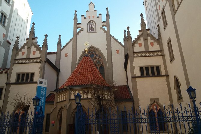 Jewish Prague Walking Tour - Getting to Náměstí Republiky without losing your morning