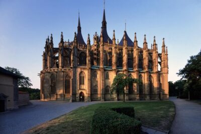 Kutna Hora Half-Day, Incl. the Bone Church & St.Barbara Cathedral - Meeting point, 12:30 departure, and how the 6 hours run