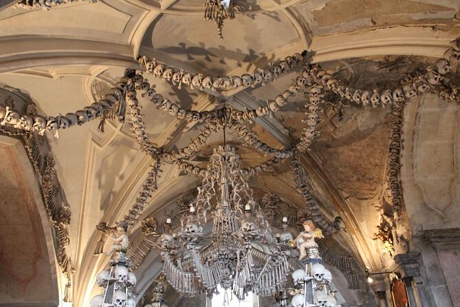 Kutna Hora Private day trip from Prague with lunch, admission and local treat - Key reasons this Kutná Hora day trip works
