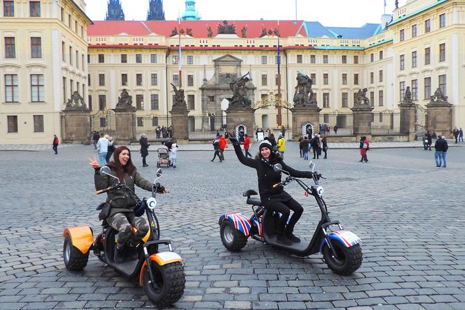 Live-Guided Tour - Trike-Harley Adventure of Prague - Lennonova zeď, Charles Bridge, and the Fast-Famous Stops