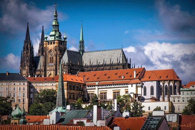 LUXURY Personal Tour of Prague with PERSONAL PRAGUE GUIDE - Charles Bridge: Panoramas, Statues, and Legends (Plus a Quick Read)