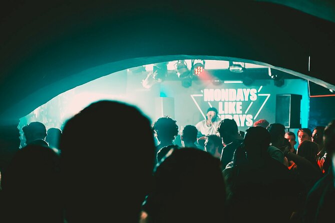 MONDAYS LIKE FRIDAYS - GIRLS 3 FREE DRINKS | Admission Ticket - Booking ahead: the smart way to avoid a sold-out Monday
