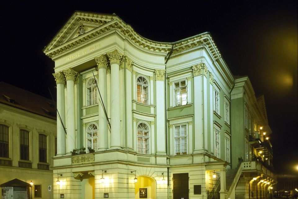 Mozart's Prague: Old Town, Lesser Town & Czech Museum Tour - Best way to make this tour land well