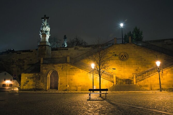 Mystery Tour at Charles Bridge and Prague Castle: Alchemy & Magic - Pace, hearing the guide, and comfort tips that matter