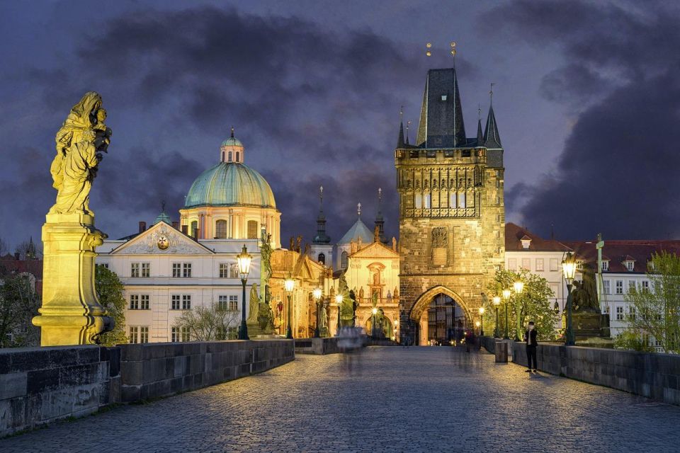 Night tour: Dark Side of Prague with Craft Beer - Pacing, weather, and night touring comfort