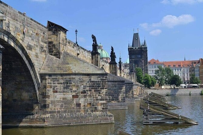 One Hour Boat Tour on Vltava River - The onboard experience: commentary, drinks, and the pace