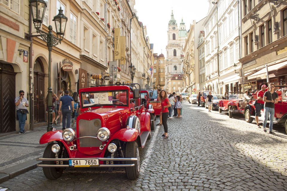 Prague: 1-Hour Vintage Car Tour - Live commentary in three languages: how to get more out of the ride