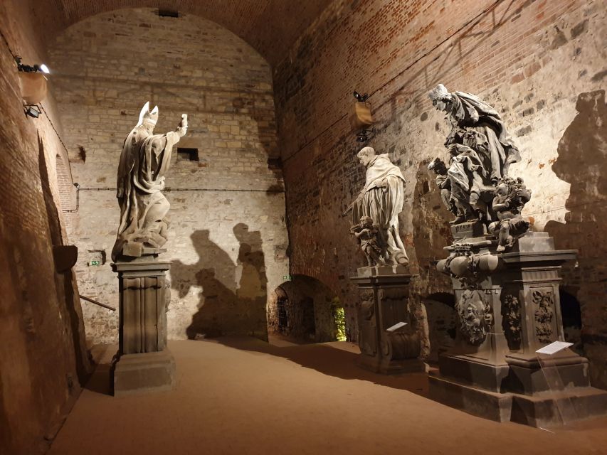Prague: 2.5-Hour Vyšehrad Castle with Gorlice & Tickets - Gorlice casemates: underground statues from Charles Bridge