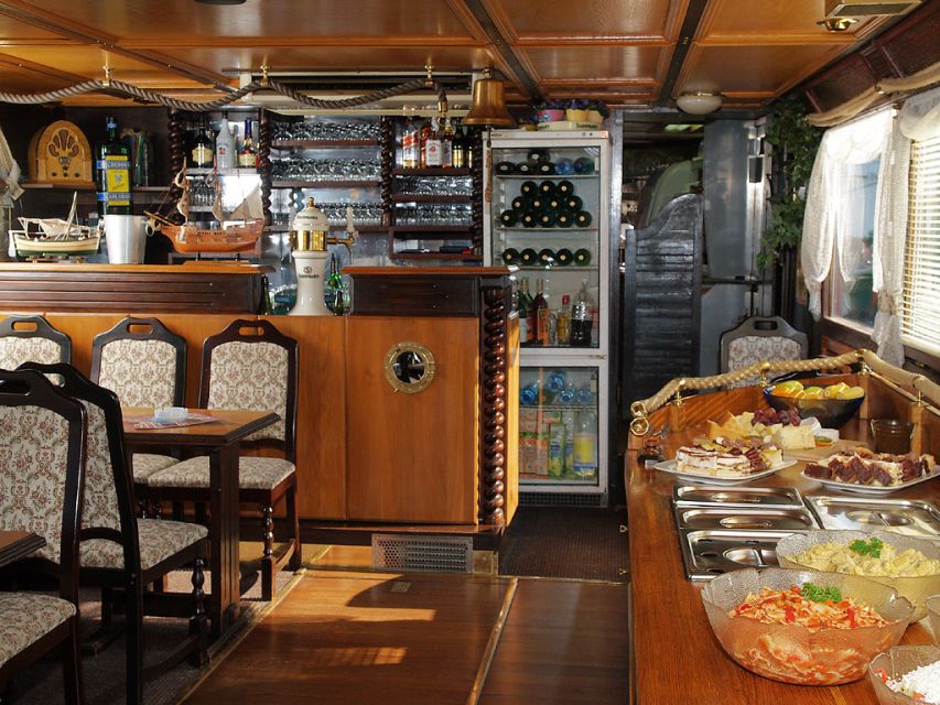 Prague: 2-Hour Lunch Cruise on the Vltava River - Is it worth booking? My straight answer