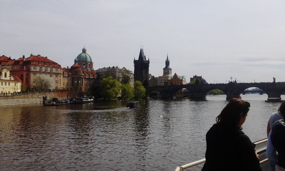 Prague: 2-Hour Lunch Cruise on the Vltava River - The lunch buffet: what you’re really buying for $57