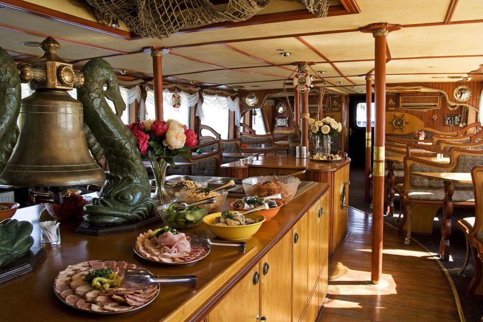 Prague: 2-Hour Lunch Cruise on the Vltava River - Price and value: is $57 a smart buy?