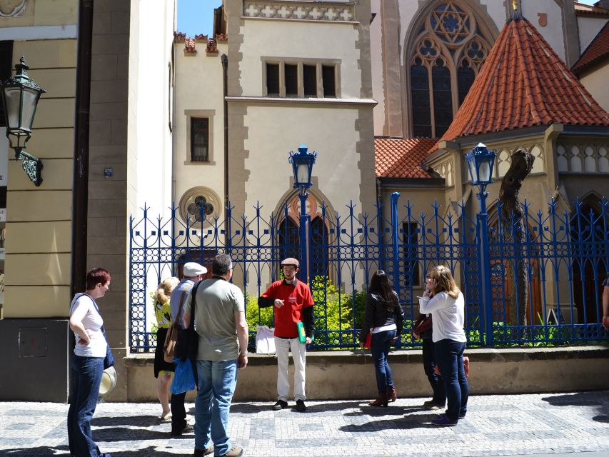 Prague: 2-Hour Old Town and Jewish Ghetto Walking Tour - Key things to know before you go